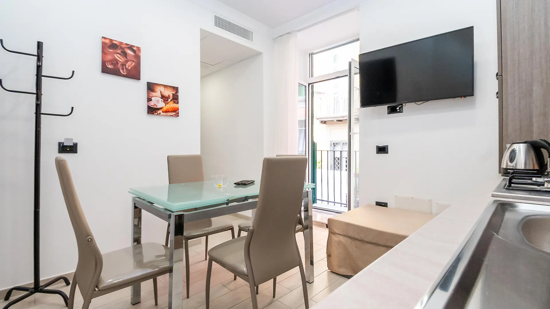 Palazzo Settembrini 49 Aparthotel Naples